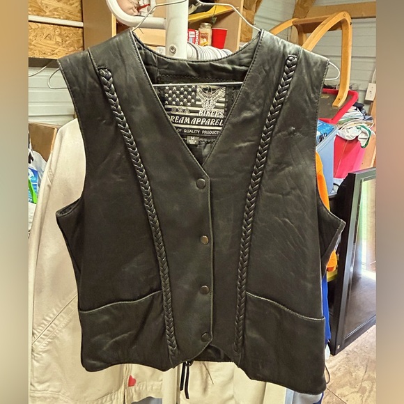 Biker’s Dream Apparel Black Leather Vest - Size Medium - Picture 1 of 3